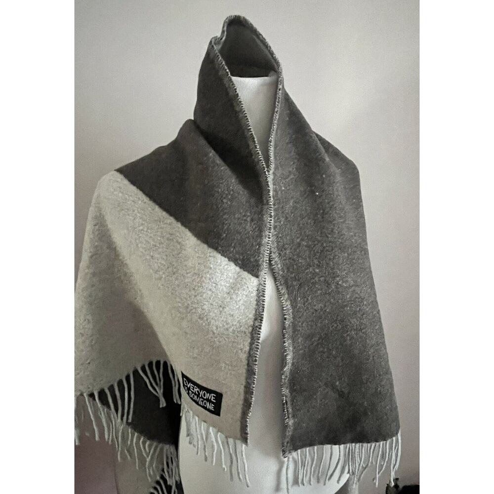 Sackcloth & Ashes Grey/Black Abstract Wool Blend Throw Blanket 38” x 48” Italy